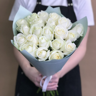 Розы Букет из 21 белой розы (40 см)